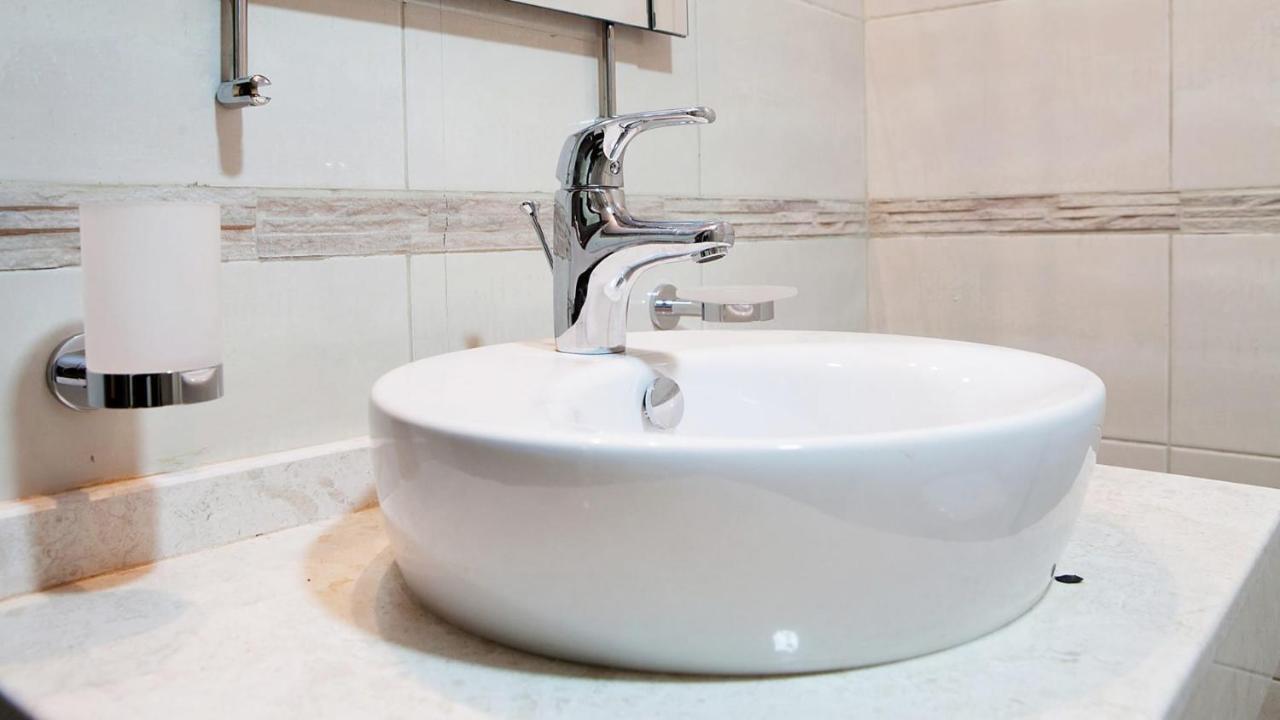 לגוס Guided Hospitality - Luxury Accommodations מראה חיצוני תמונה