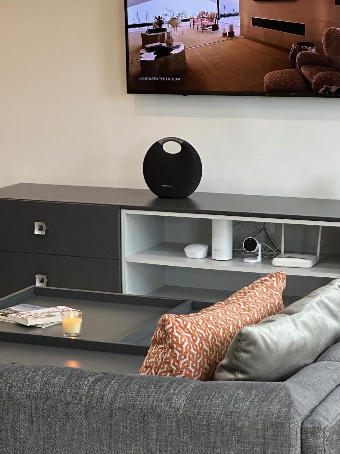 לגוס Guided Hospitality - Luxury Accommodations מראה חיצוני תמונה