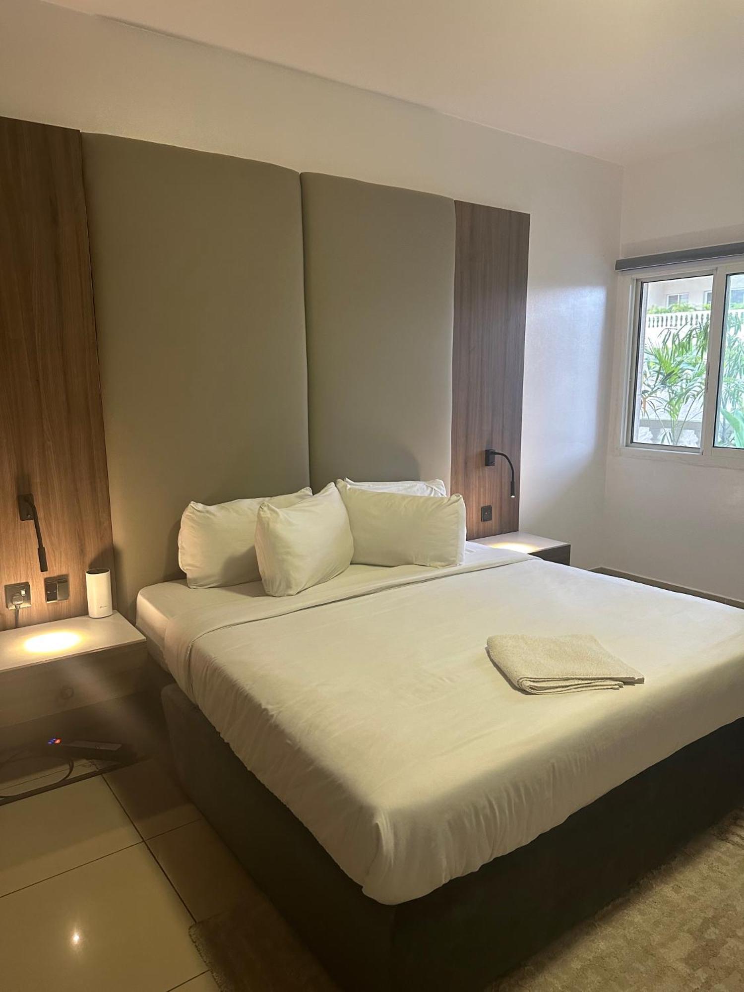 לגוס Guided Hospitality - Luxury Accommodations מראה חיצוני תמונה