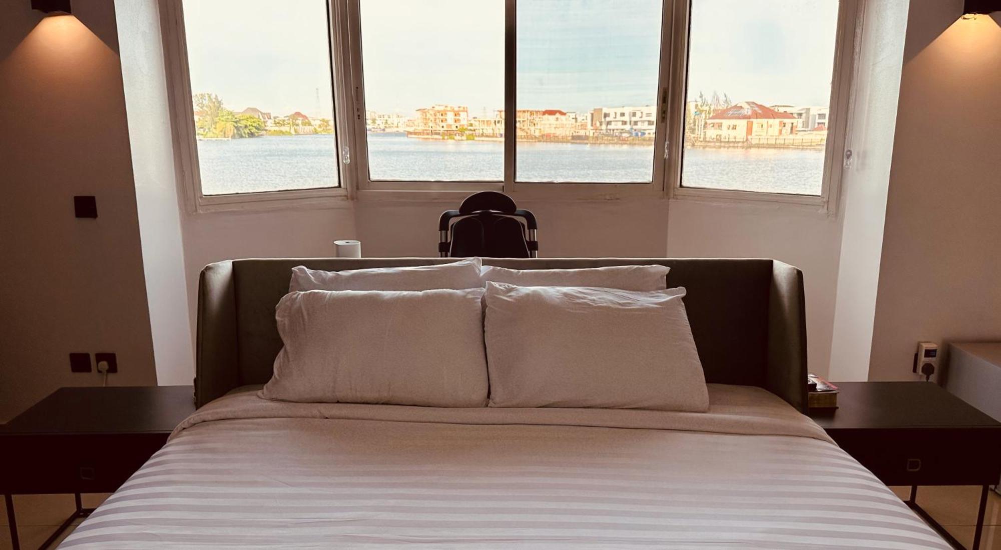 לגוס Guided Hospitality - Luxury Accommodations מראה חיצוני תמונה