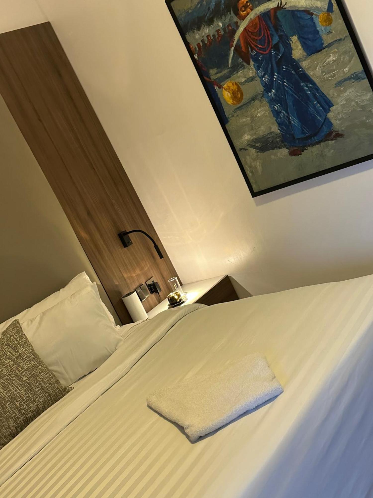 לגוס Guided Hospitality - Luxury Accommodations מראה חיצוני תמונה